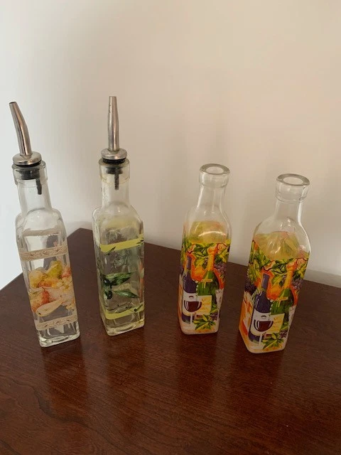 VINTAGE VEGETABLE OLIVE OIL DISPENSER GLASS KITCHEN SPOUT BOTTLE POURER LOT OF 4
Opens in a new wind