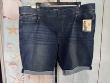 Levi Strauss Womens Plus SZ 24 / W37 Bermuda Jean Shorts Pull-on Totally Shaping