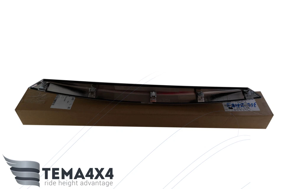 Moldura cromada para puerta trasera genuina OEM para Infiniti QX80 56 90818-1LA0A Foto 4 de 4