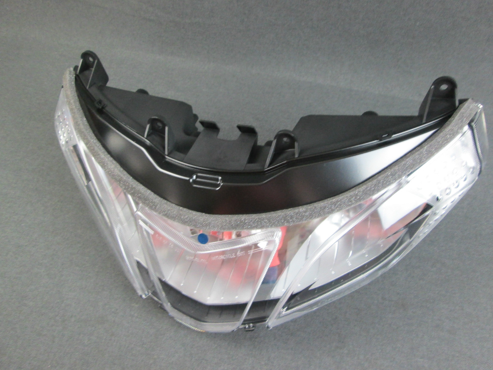 Genuine Aprilia Rsv4 1000 SRV 850 Front Headlight B045586 (mt) for 
