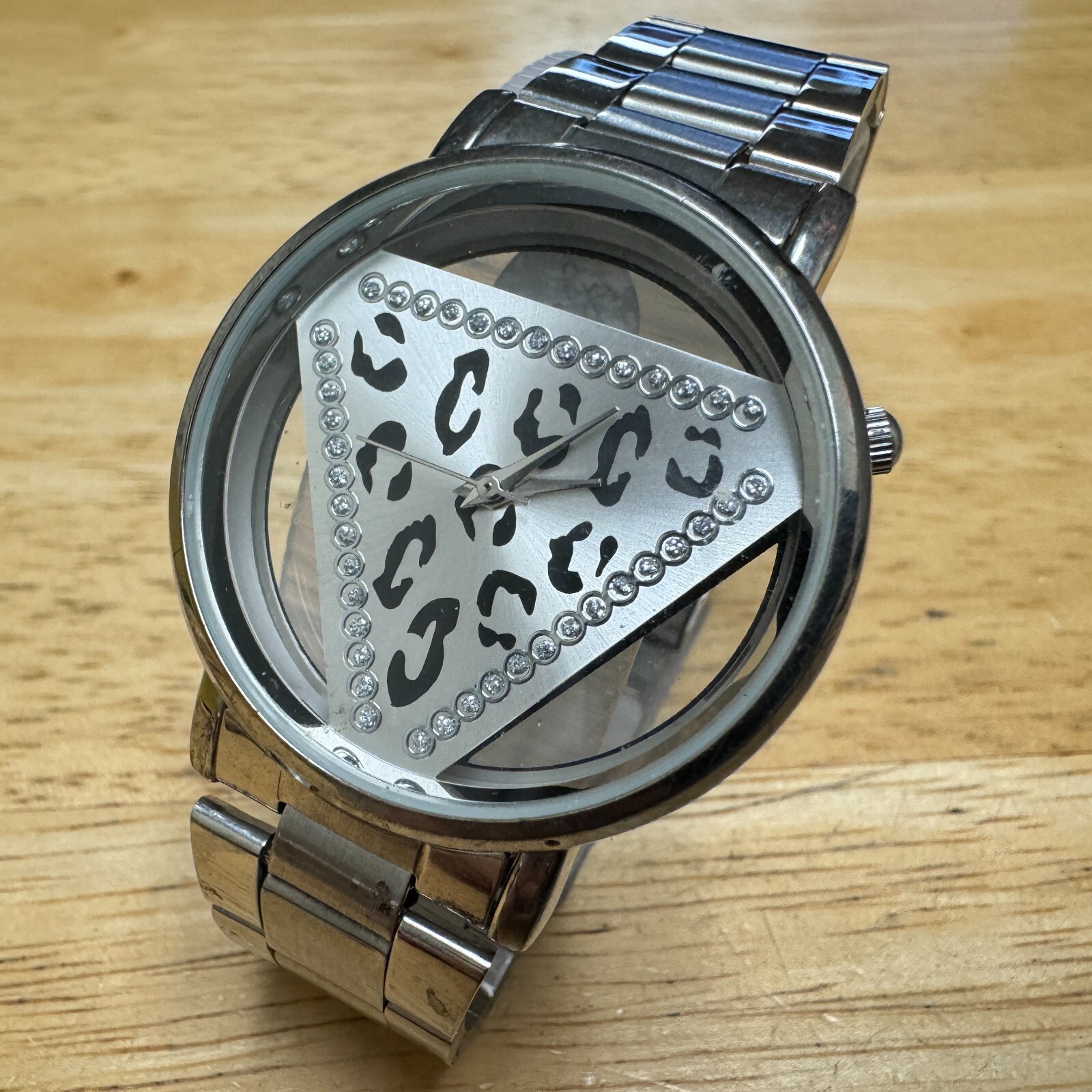 Singapore Movt Quartz Watch Men Silver Triangle Dial Analog New Battery