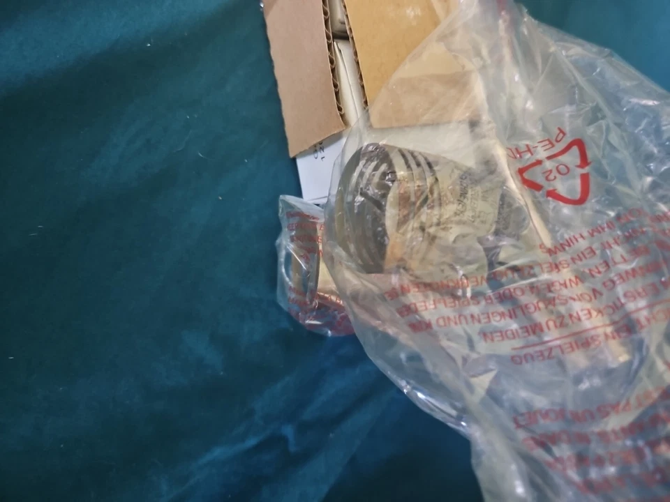 Portfolio Luz de Pista Decorativa 3 Cabezales 0328386 Acabado Níquel Cepillado Nueva en Caja Foto 3 de 4