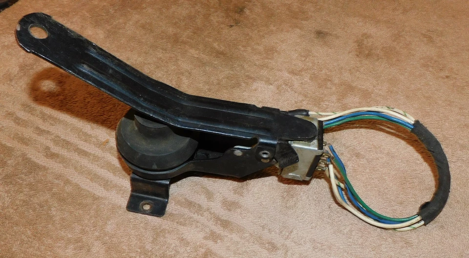 64-65 Falcon Ranchero Fairlane Comet Cyclone НОВЫЙ ИЗ СТАРЫХ ЗАПАСОВ 2S ПЕДАЛЬНЫЙ НАСОС ОМЫВАТЕЛЯ ЛОБОВОГО СТЕКЛА - Изображение 3 из 4