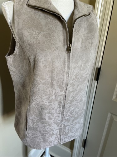 Relativity Womens Vest Size M Camel Paisley Suede Floral Embossed - Picture 2 of 12