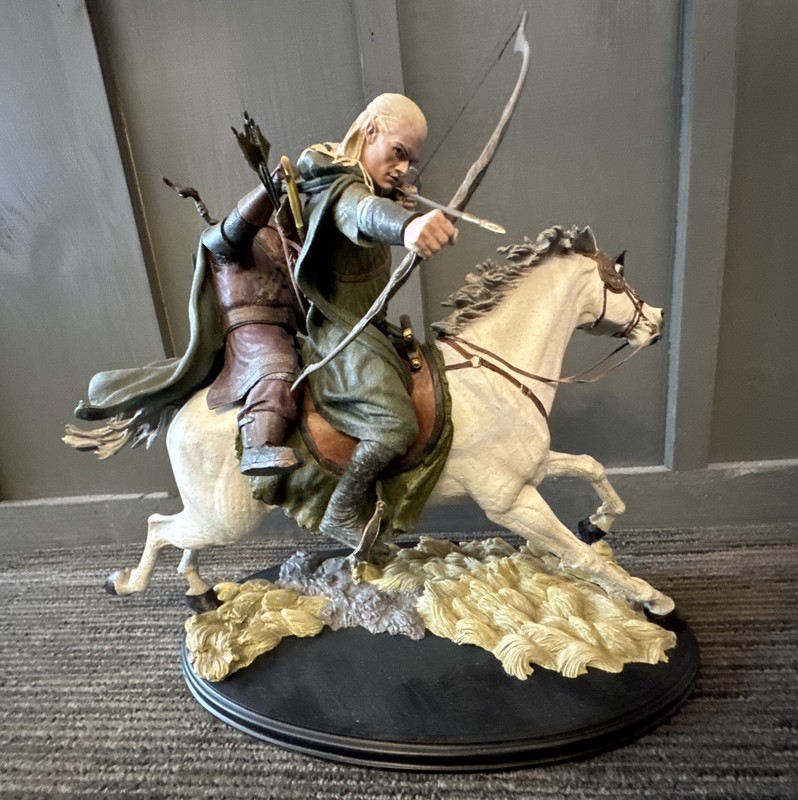 LOTR~LEGOLAS, GIMLI ON AROD~STATUE~LE 5000~SIDESHOW / WETA~MIBS