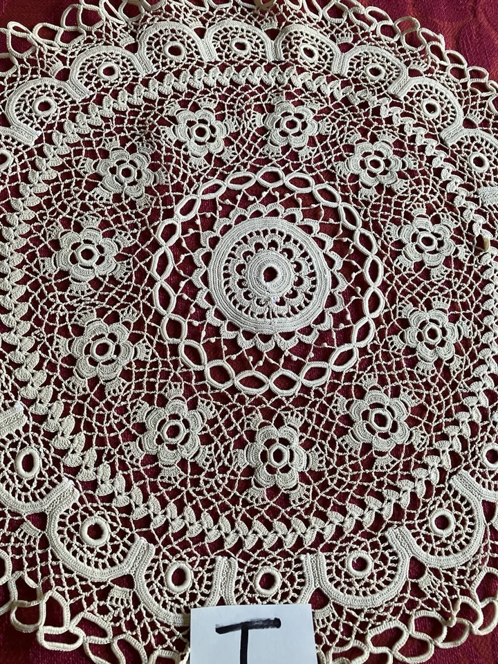 Napperon ancien en dentelle écrue (réf. T) - Photo 4/4