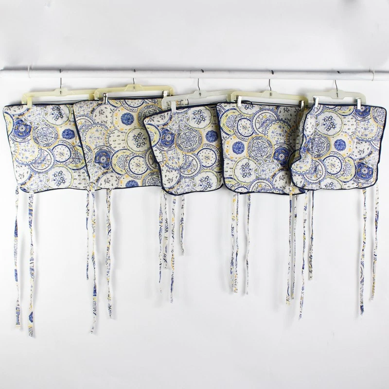 Juego de 5 cojines de asiento con diseño de azulejo azul, blanco y amarillo de 15" x 17" Foto 2 de 4