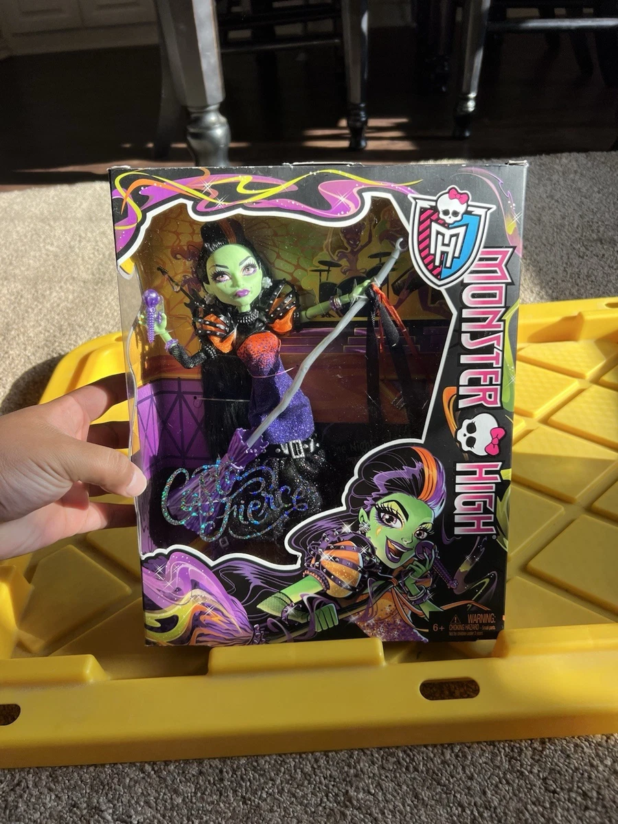 Preços baixos em Mattel Casta Fierce Boneca Monster High Bonecas e