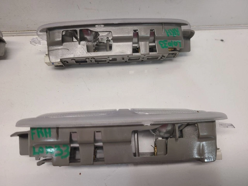 GMC Envoy 2002 luces interiores de techo/lámparas de lectura  Foto 3 de 4