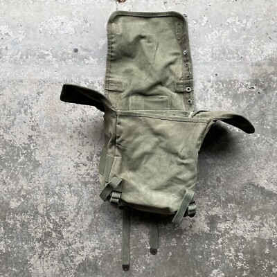 米軍　FIELD PACK COMBAT M-1956 US Army Field Pack Combat Butt Pack M-1956 Vietnam War Era