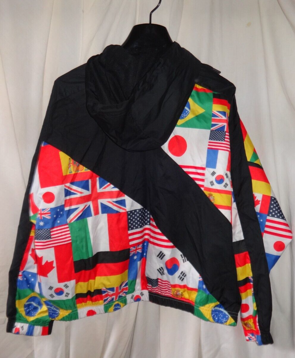 Nike Sportswear Women's Woven Flags Jacket (CJ3213-010) Size M