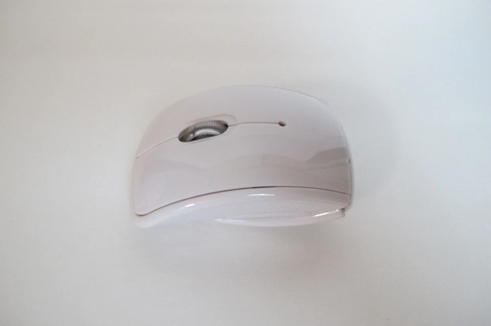 Silent Click Quiet Folding Optical Wireless Arc Mouse Portable Compact WHITE - Image 3 of 3