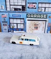 Matchbox Lesney Series - #54 Cadillac Ambulance