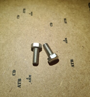 2x Simplex M5 x 1,0 mm Gewinde Französisch Unterrohr Schaltschrauben Bolzen NOS