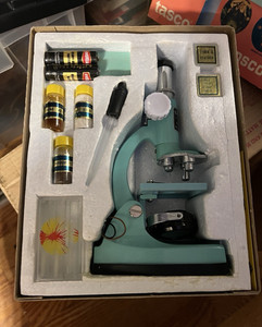 Tasco 992 Discoverer 450X Microscope Kit w/ Accessories & Instruction Sheet
