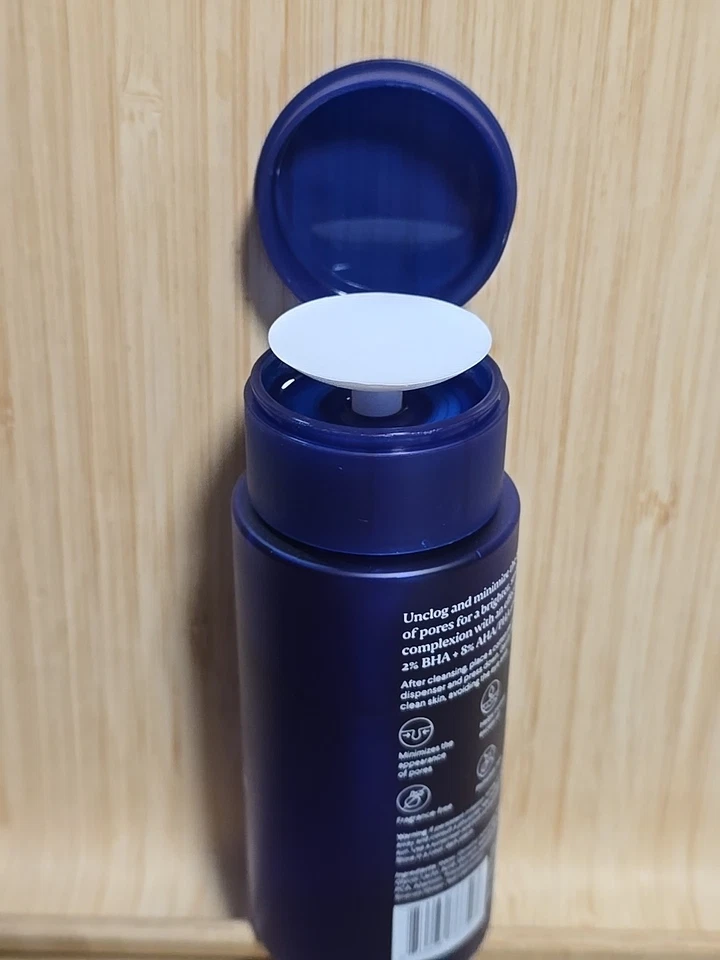 Curology Liquid Pore Exfoliant with 2% BHA, 8% AHA/PHA and 1% Zinc 4 FL OZ - Image 3 of 3