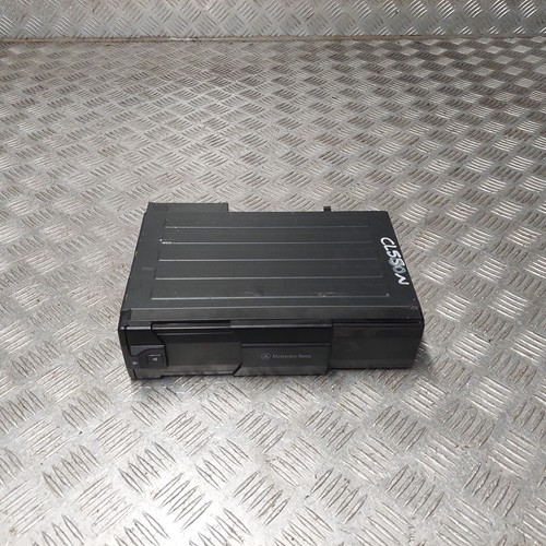 Mercedes CL 500 W215 2002 CD changer A0028207989
