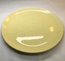 Bruche California USA Yellow Speckled Dinner Plate 10" Mid Century Modern.