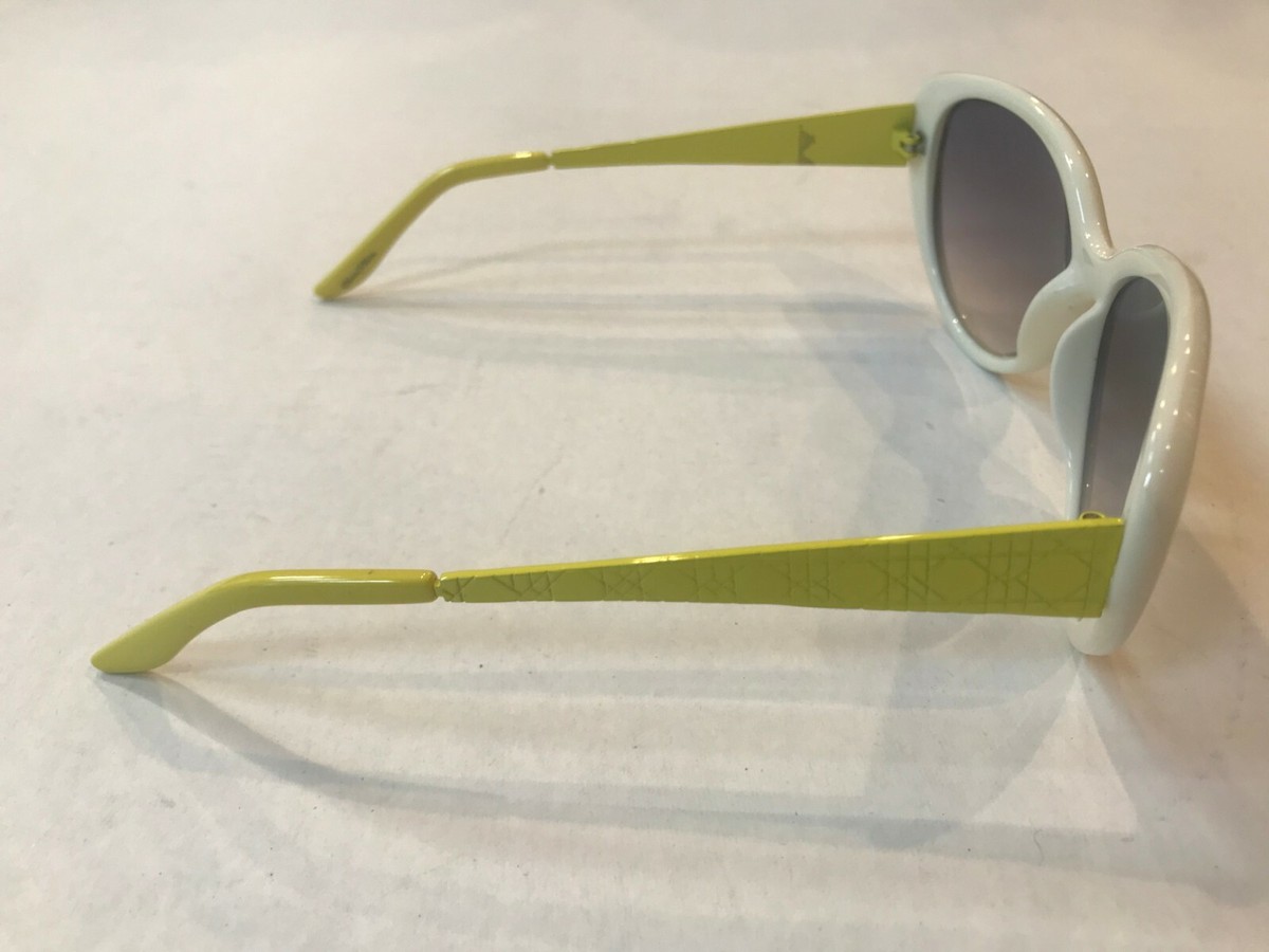 Vintage Candie\'s Cat Eye Sunglasses White and Yellow EUC Retro Framed Sunglasses Vintage Candie main image 2