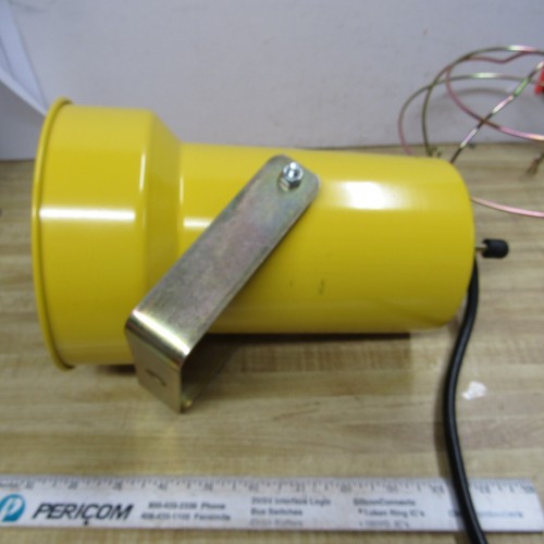 TORK Loading Dock Light Fixture TA-DOKRL - Picture 5 of 13