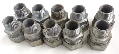 CONDUIT FITTINGS (LOT OF 70) ASSORTED SIZES AND FIGURES - Foto 3 di 8