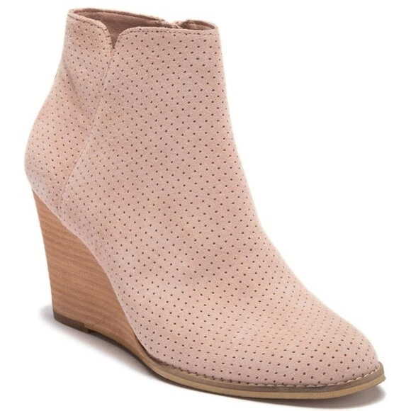 SUSINA Hannon Suede Leather ankle Wedge heel Bootie Blush beige sz