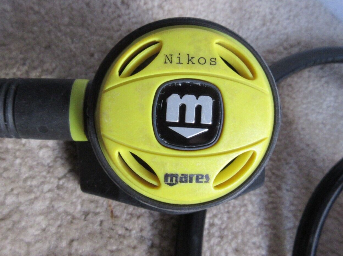 Mares Scuba Diving MR12 DFC Regulator w&frasl; Nikos &amp; Automic Titanium B1  Octopus etc