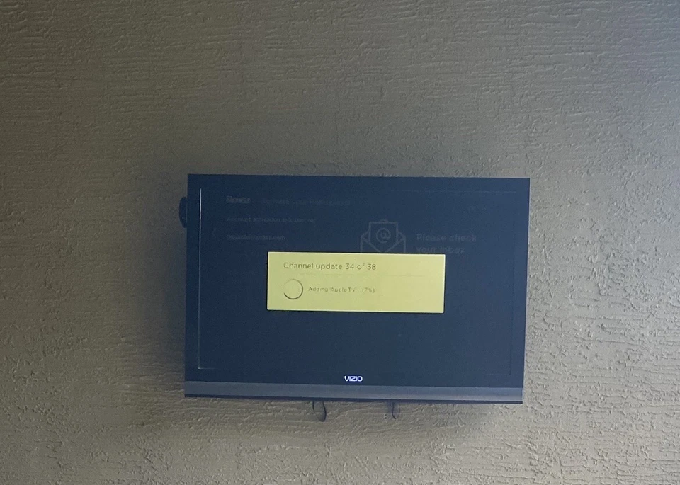 Vizio E371VA 32” LCD HDTV HDMI Pantalla Plana con Soporte de Montaje y Caja Original TV Foto 2 de 4