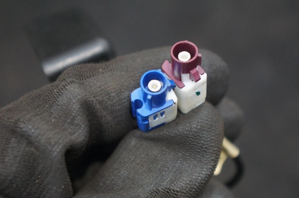 Módulo de antena sistema de radio navegación 10333600 Chevrolet Corvette C6 Z06 05-10 Foto 4 de 4