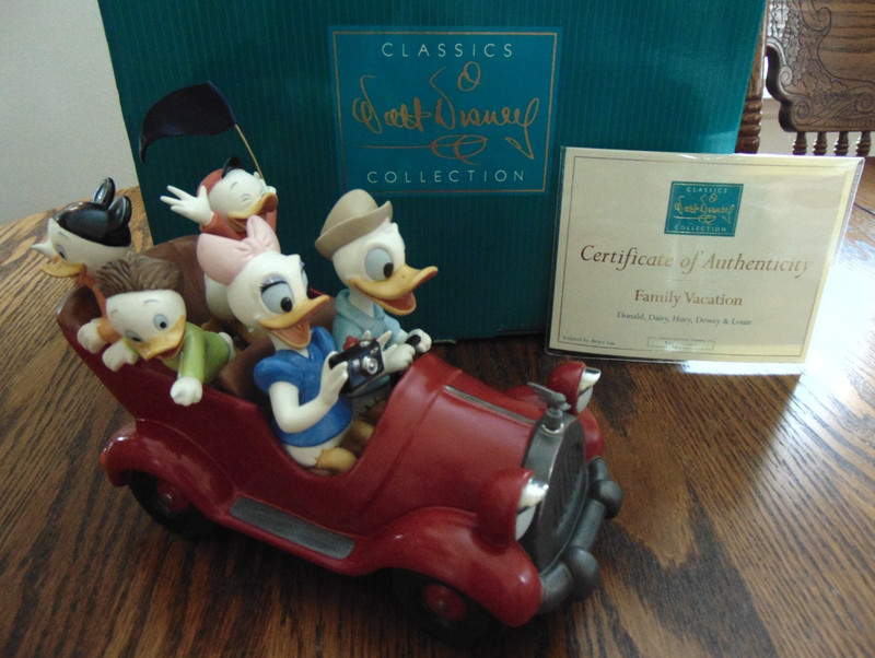 WDCC ducks Family Vacation #341/1955 Donald Daisy nephews COA in box