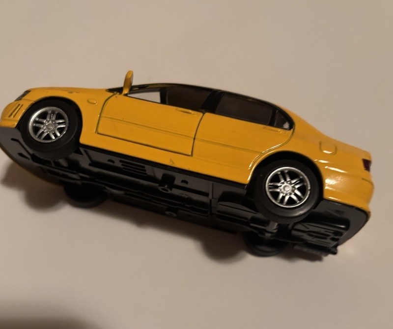 1:36 Scale 2002 Mitsubishi Lancer Evo Evolution X diecast CAR model 5" YELLOW