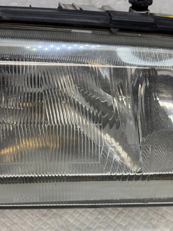 Faro lateral derecho halógeno Mercedes-Benz C230 1999 0 302 475 002 OEM (O-34) Foto 3 de 4