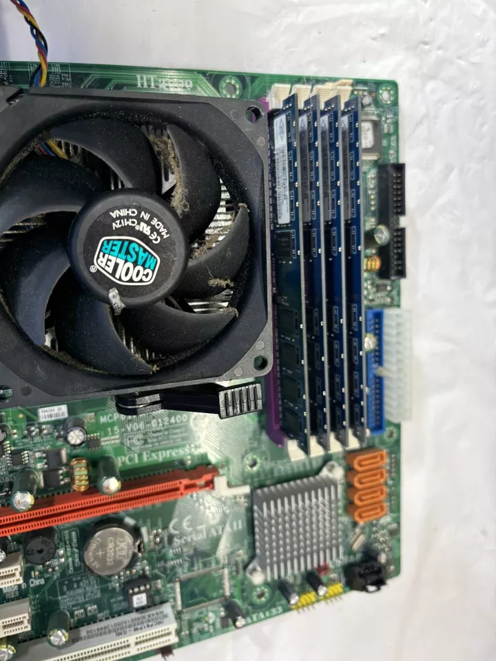 emaching motherboard with cpu 1.6 ghz MCP61PM-GM - Image 2 of 4