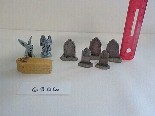 Lemax Coffin Tombstones & Gargoyle Statue Lot 8pcs Model Train Diorama #6306 - Picture 3 of 3