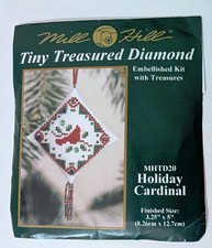 Beaded Cross Stitch Mill Hill Tiny Treasured Diamond MH TD20 Holiday Cardinal