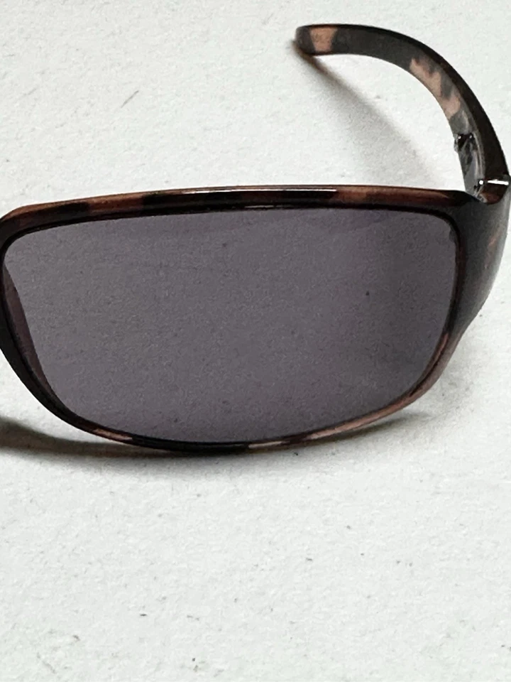 Gafas de sol marrón con patrón de remolino marrón fósil gato. Nº2 Linda Modelo # PS3765664 54 Foto 3 de 4