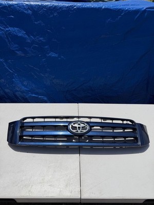 2004 Toyota Highlander LIMITED OEM Front Grille Navy Blue