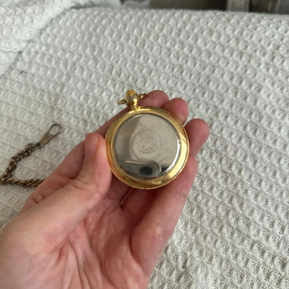 Tommy Hilfiger Reloj Bolsillo Oro Con Cadena Foto 2 de 2