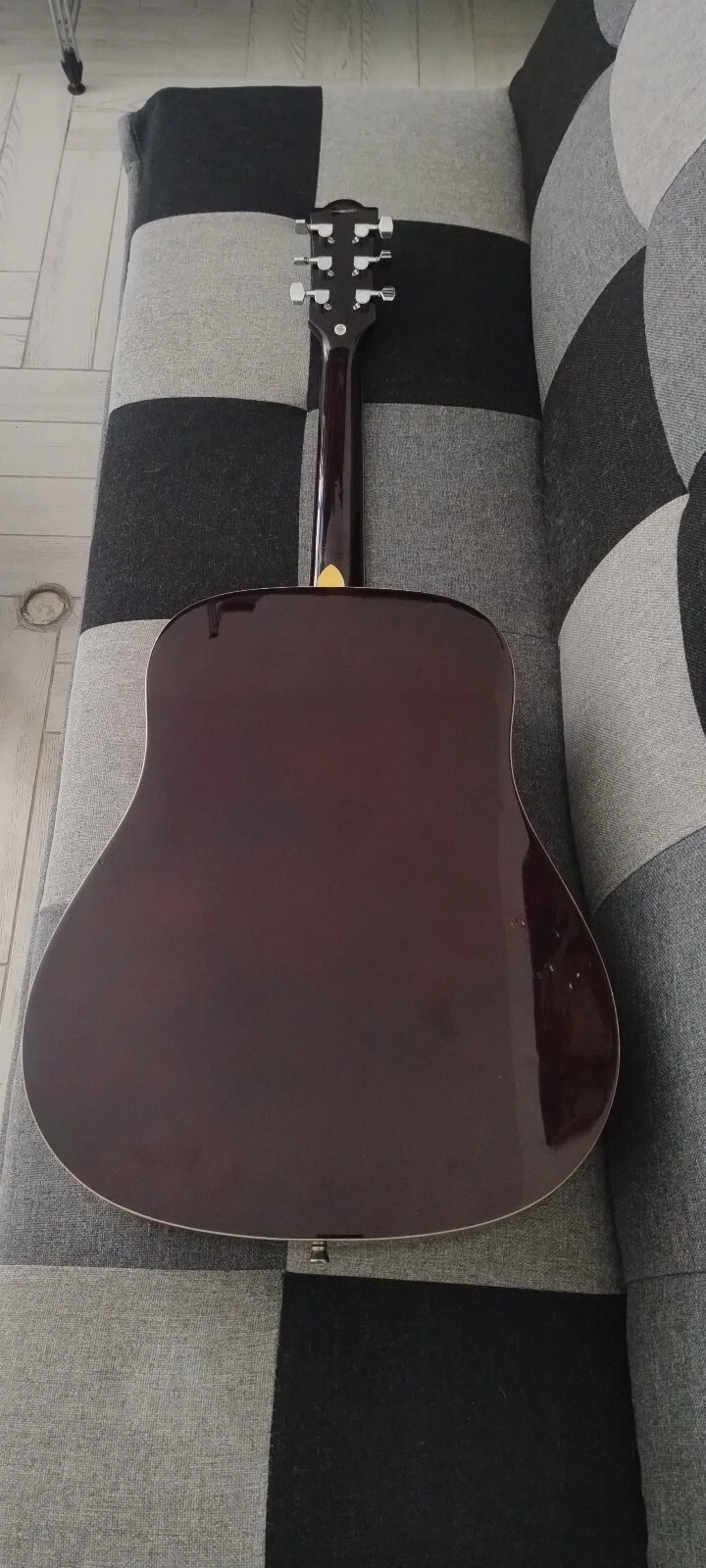 Picture 2 of 4