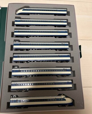 N Gauge 10-453 0 Kei 2000 Series Shinkansen Basic 8-Car Set Train