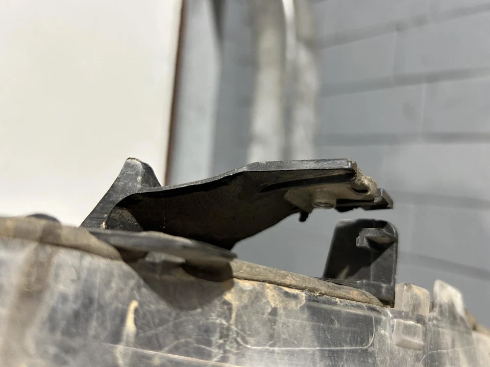 Peugeot 308 Left Head Light T7 09/2007-07/2011 - image 4 of 4