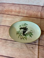 Rare Mottahedeh 'Bird of Paradise' Shell Dish, Lesser Superb Bird of Paradise