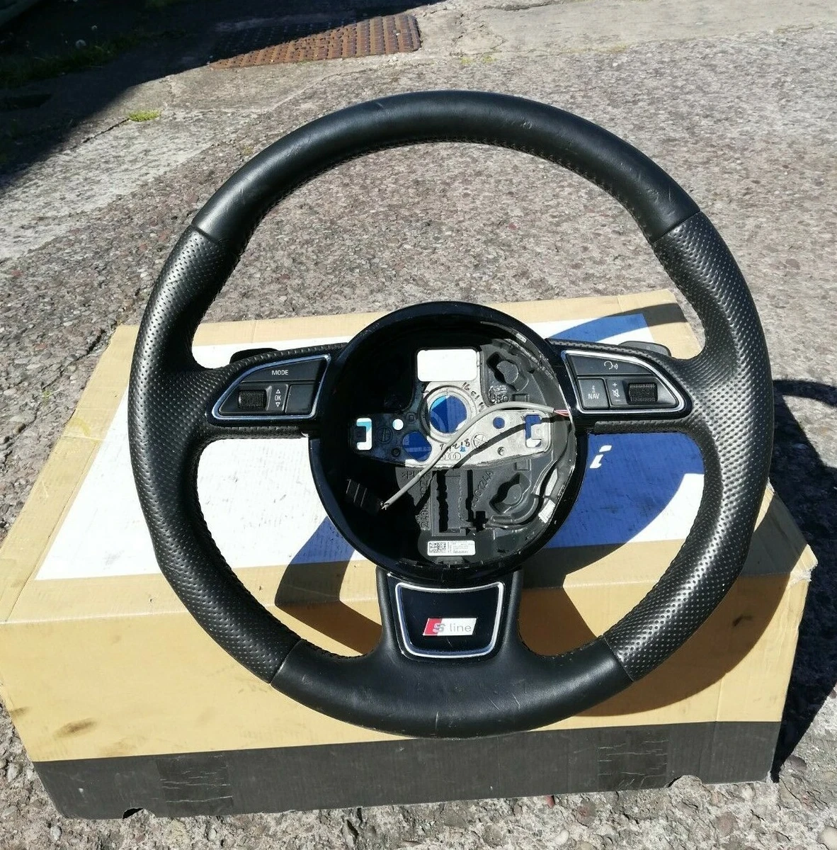 AUDI A4 A5 Q5 S LINE MULTIFUNTIONAL STEERING WHEEL PADDLE SHIFTERS