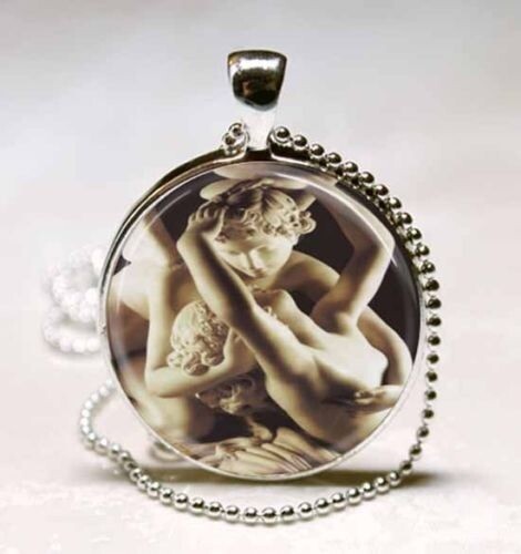 Lovers First Kiss Sculpture Photo Pendant Silver Chain Necklace Free Gift Bag - Picture 1 of 3