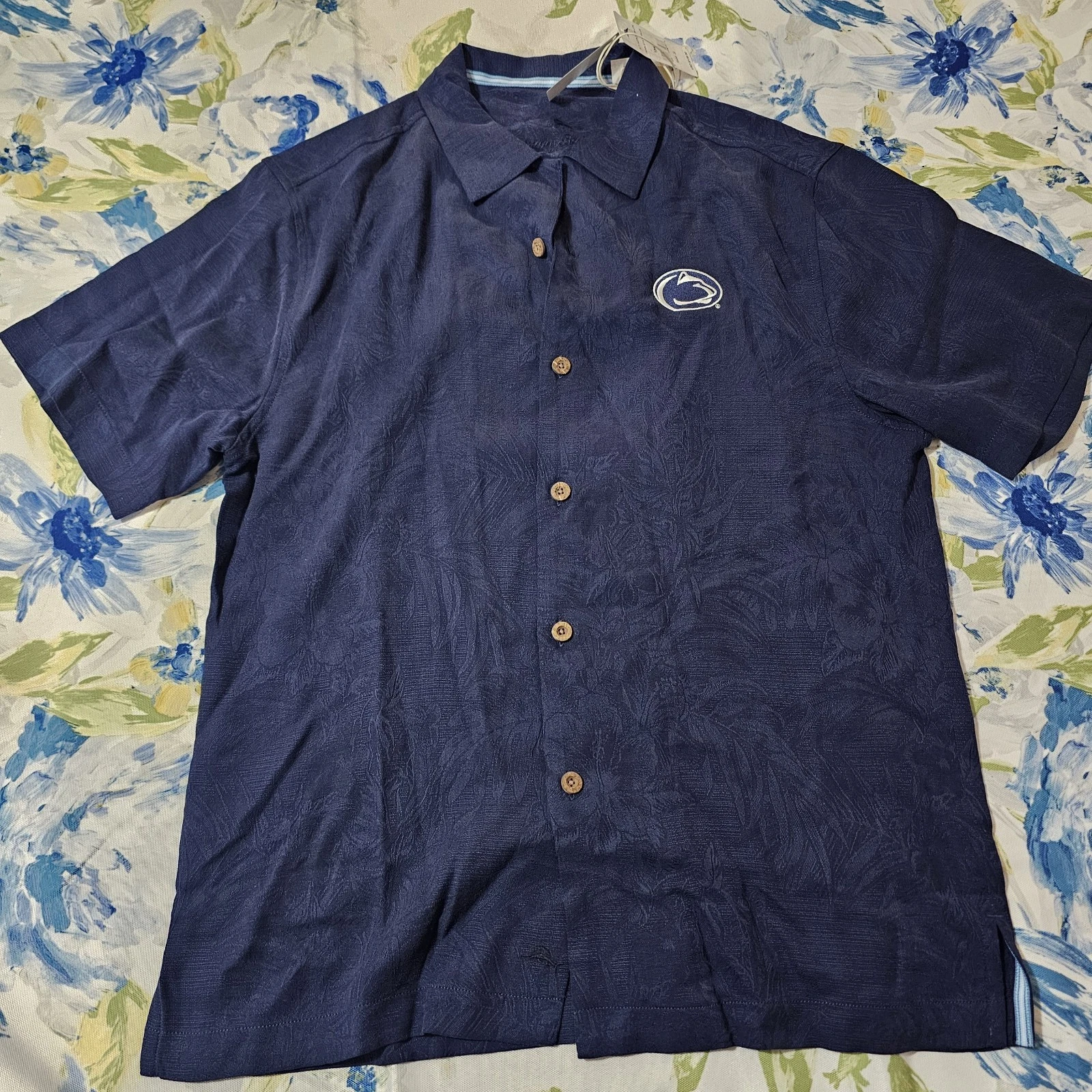 NWT Tommy Bahama Collegiate Penn State 100% Silk IslandZone® Camp Shirt Men’s S
Opens in a new windo