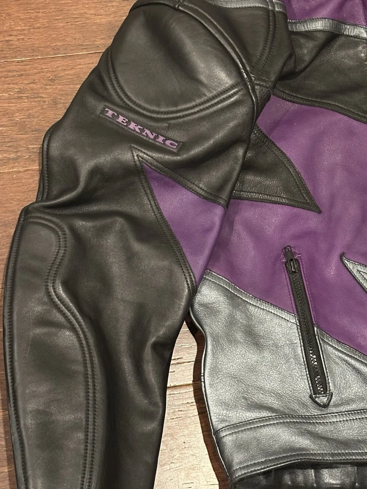 Chaqueta de Motocicleta Teknic Púrpura Cuero Negro Acolchada Talla 48/58 Foto 3 de 4