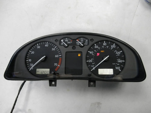 Tacho VW Passat 3B 3BG MFA Benzin 3B0919930F Kombiinstrument Cluster mph VDO