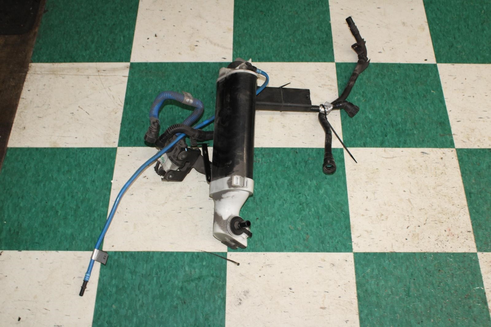 14-17 Ghibli Engine Fuel Evaporation EVAP Charcoal Canister Can Assy OEM OE WTY