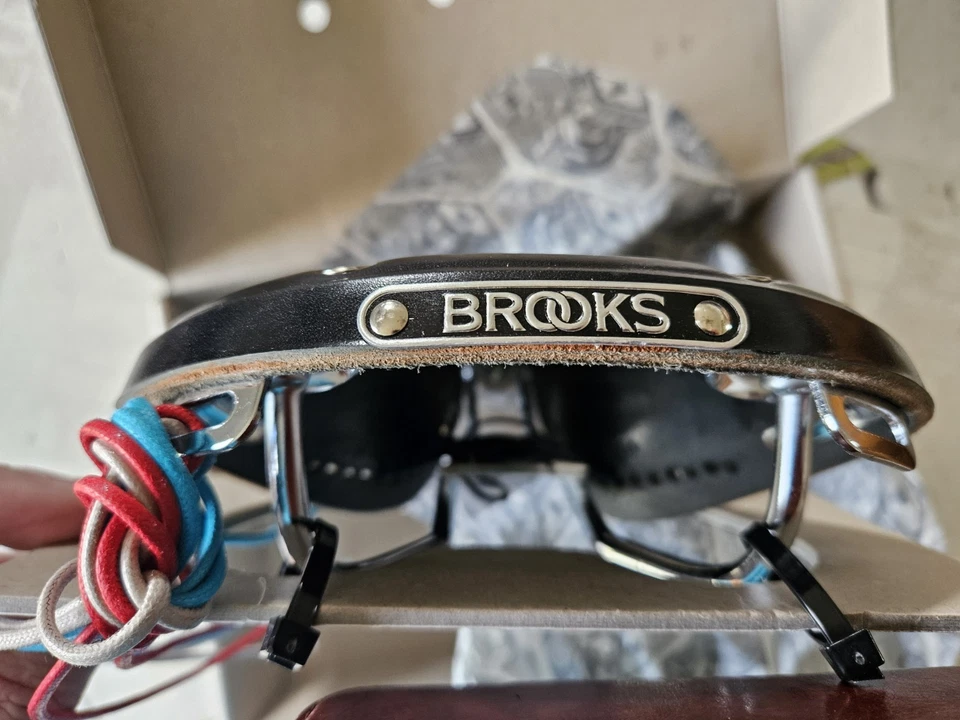 Selle Luxe BROOKS B17 IM CARVED BLACK Cuir Velo Vtc Vtt route 100% NEUF - Photo 4/4