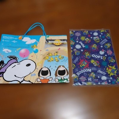USJ Snoopy Minion Clear File & Paper Bag Set